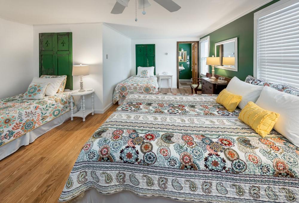 Quadruple Room - Pet Friendly with Partial Ocean View interior
