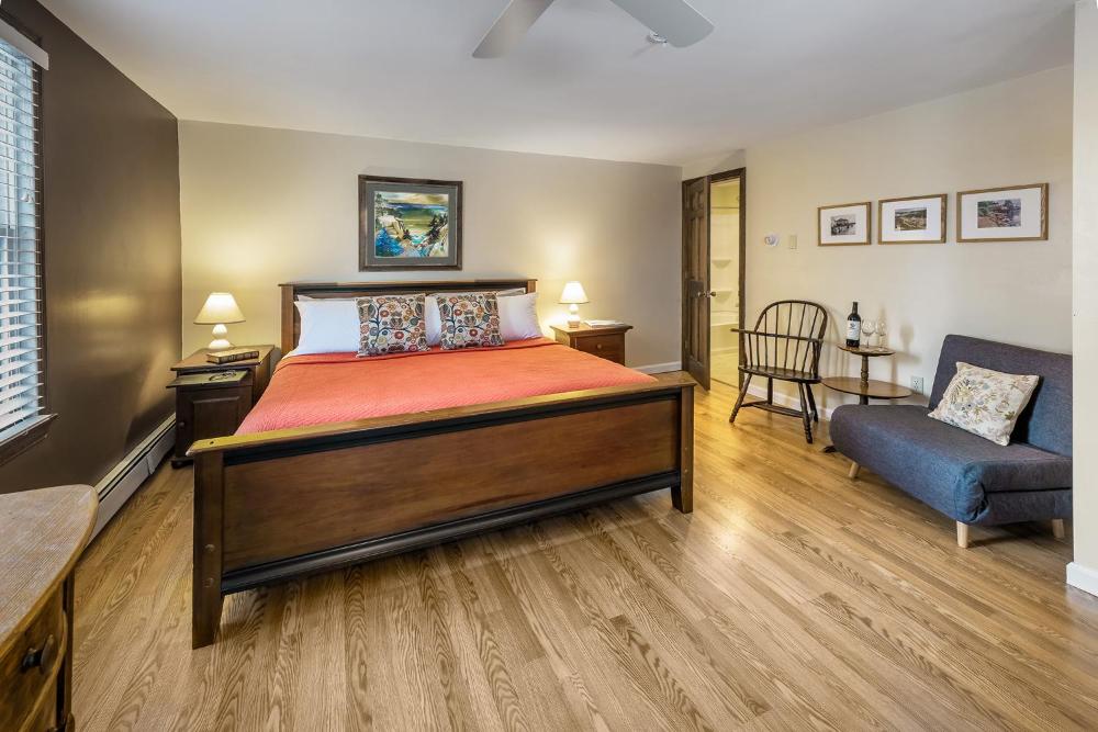 King Room interior